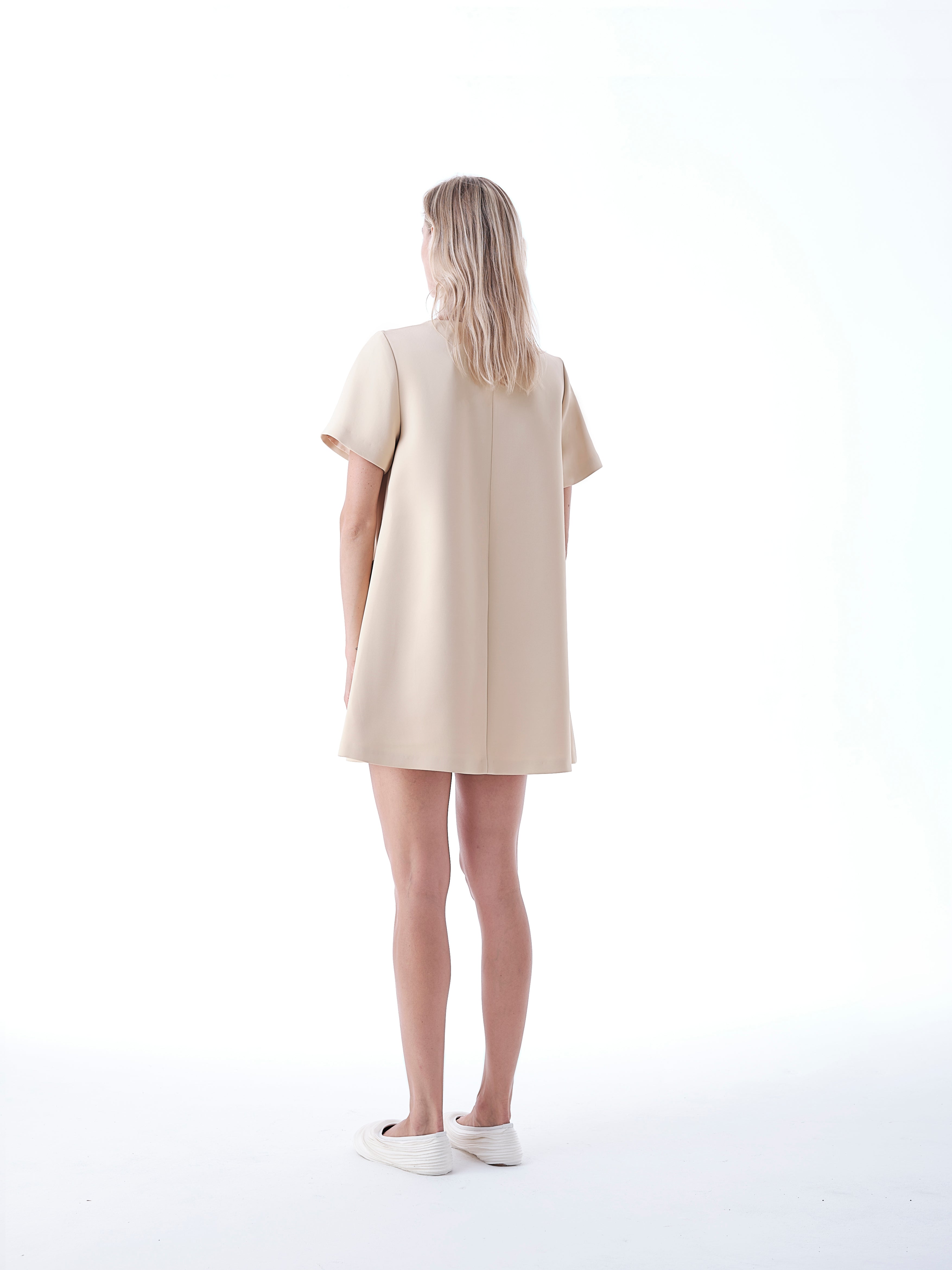 Short Wide Dress with Bolli Embroidery
