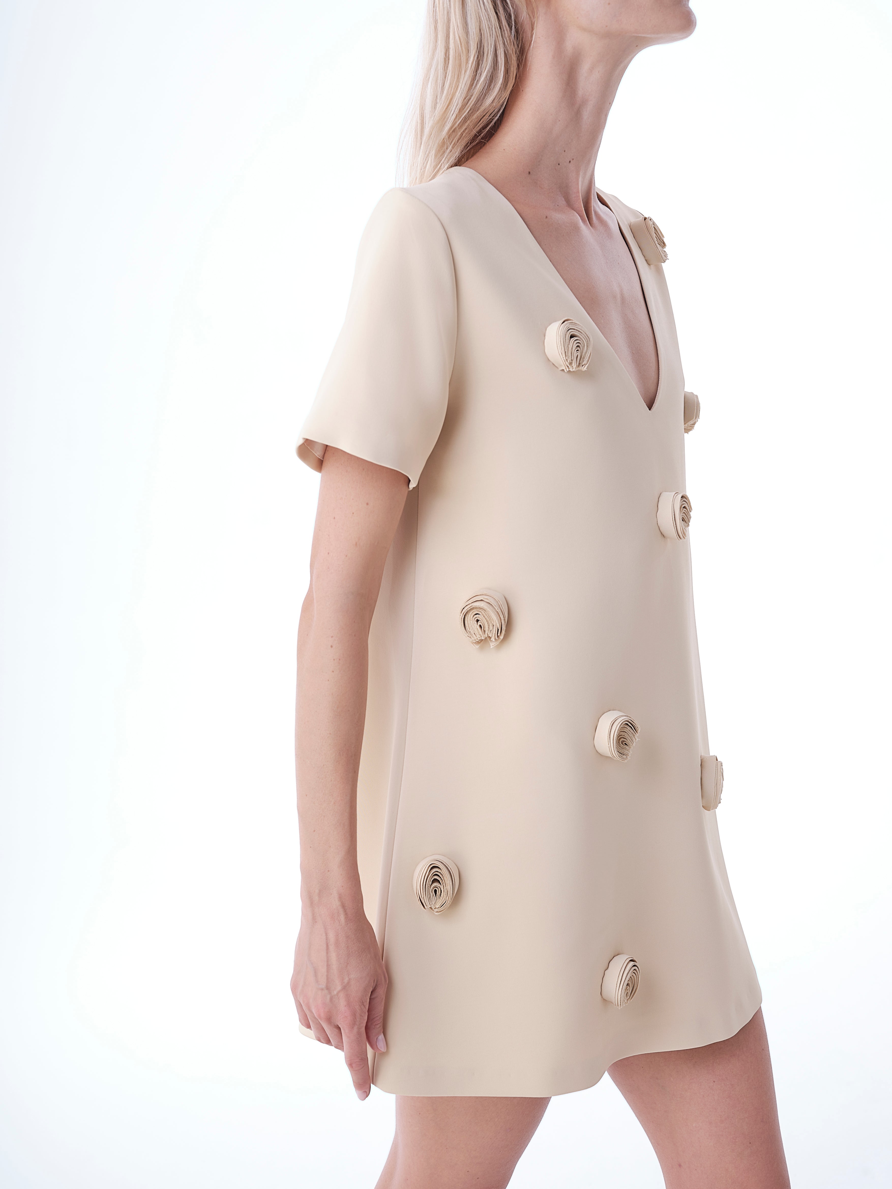 Short Wide Dress with Bolli Embroidery